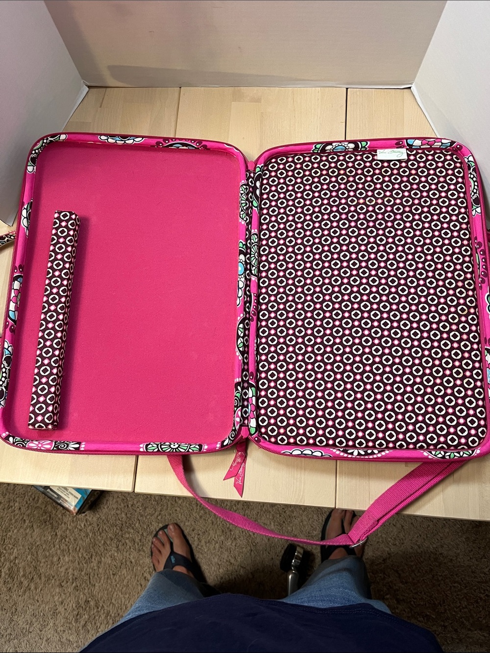 Vera Bradley Pink Cupcake Hard Shell Laptop Travel Bag Quilted Cotton w/ Strap - Picture 9 of 16